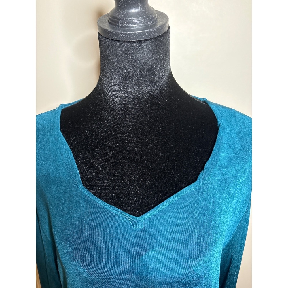 Chicos Travelers Teal Blue Slinky Knit V-Neck Tunic Top Long Sleeve Size 2 Large - Picture 3 of 5
